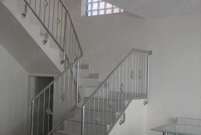 Casă cu 4 camere în Central - 17
