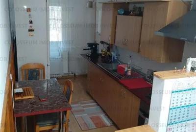 Apartament cu 3 camere decomandat, mobilat în Răcădău - 2