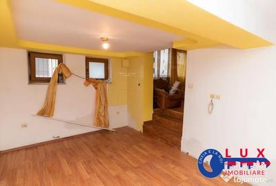 Casă cu 4 camere cu Teren 110 Mp în Central - 10