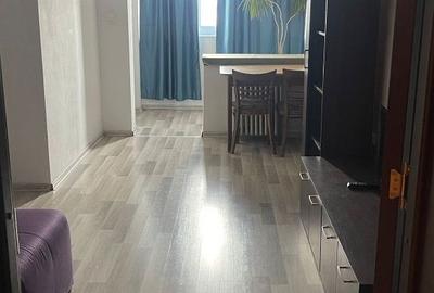 Apartament cu 2 camere decomandat în Tractorul - 3