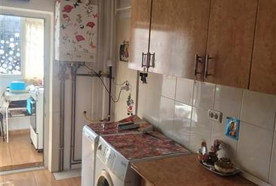 Apartament cu 3 camere decomandat în Mioriței - 4