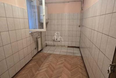 Apartament 3 Camere Et.2/4 de Vanzare, Str Ion Buteanu,  Zona Dambu - 2