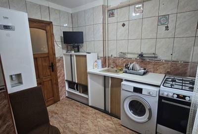 Apartament cu 3 camere decomandat în Calea București - 16