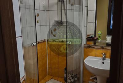 Apartament cu 4 camere decomandat în 9 Mai - 7