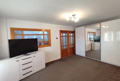 Apartament cu 3 camere decomandat în Central - 1