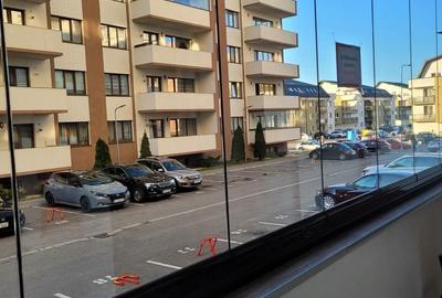 Apartament cu 2 camere decomandat în Tractorul - 13