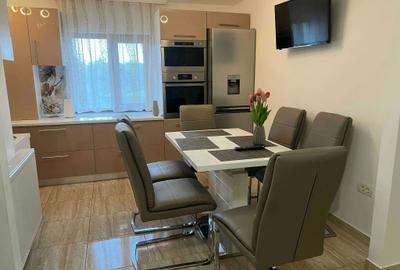 Apartament cu 3 camere decomandat în Fratelia - 1