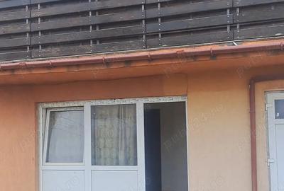 Garsoniera transformata din garaj (cu numar de apartament)