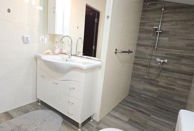 Casă cu grădină in zonă centrală - 16