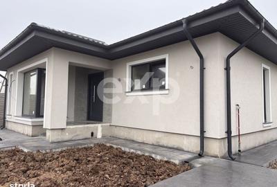 Casă cu 3 camere cu Teren 375 Mp în Vidra