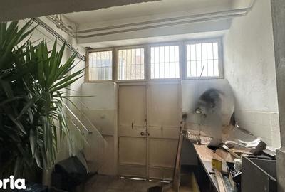 Spațiu comercial, de 146 mp, în Central - 5
