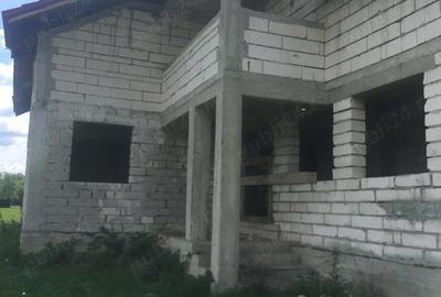Casă în Fântânele - 3