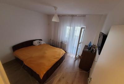 Proprietar inchiriez ap. 3cam 2bai decomandat 1980 6/10 renovat - 2