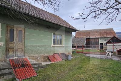 Casă cu 2 camere cu Teren 1223 Mp în Bicfalău - 9