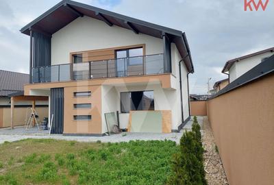 Casă individuală cu 5 camere cu Canalizare în Exterior Est - 1