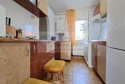 Liber, de vanzare apartament 3 camere Valea Lupului Iasi, baie cu geam - 12