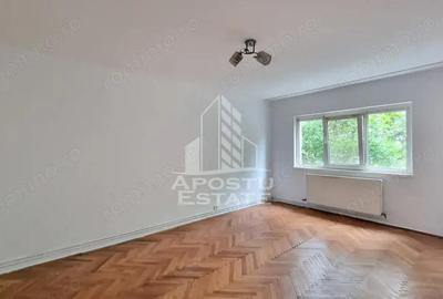 Apartament cu 2 camere, centrala proprie, zona Lipovei