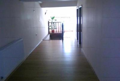 Casă cu 4 camere cu Canalizare în Apollo - 15