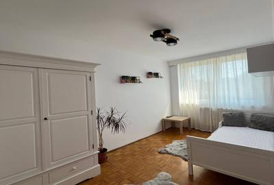 Apartament cu 3 camere semidecomandat în Central - 2