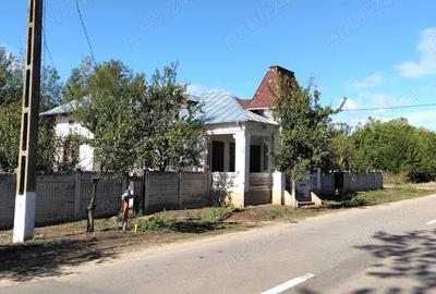 Casă cu 4 camere în Cioroiași - 1