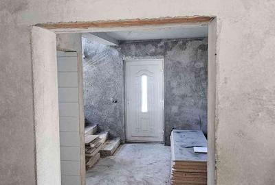 Casă cu 4 camere cu Teren 1418 Mp în Săcălaz