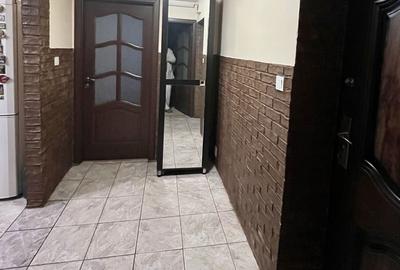 Apartament cu 3 camere semidecomandat în Sud - 15