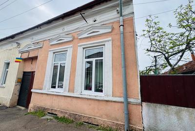 Casă individuală cu 3 camere cu Teren 242 Mp în Central - 1