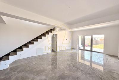 Duplex cu 3 camere cu Canalizare în Moșnița Nouă - 1