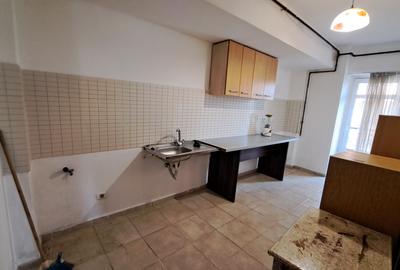 APARTAMENT 3 CAMERE - SUPRAFATA GENEROASA - 13