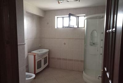 Casă cu 4 camere cu Teren 500 Mp în Bd. Coșbuc - 17