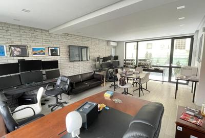 VILA DE INCHIRIAT PARCARE   BIROURI ZONA  PIPERA - 1