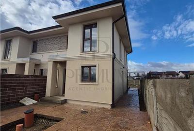 Duplex cu 4 camere cu Canalizare în Moșnița Nouă - 1