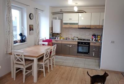 Apartament cu 2 camere decomandat în Tractorul - 3