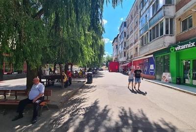 Exclusivitate! Spatiu comercial Piata Aurora, vad excelent !!! - 3