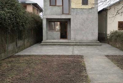 Casă cu 4 camere cu Teren 800 Mp în Ordoreanu - 1