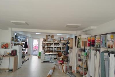 De vanzare 2 spatii comerciale de 60mp fiecare cu locuri de parcare De vanzare 2 spatii comerciale de 60mp fiecare cu locuri de parcare - 2
