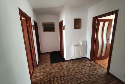 Casă cu 4 camere în Exterior Vest - 2
