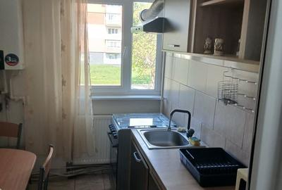 Garsonieră decomandată în 9 Mai - 1