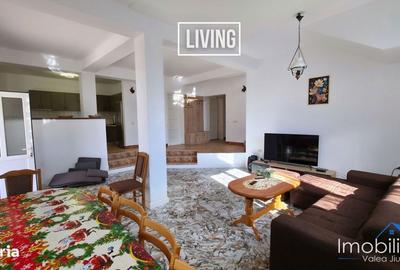 Casă cu 4 camere în Central - 4