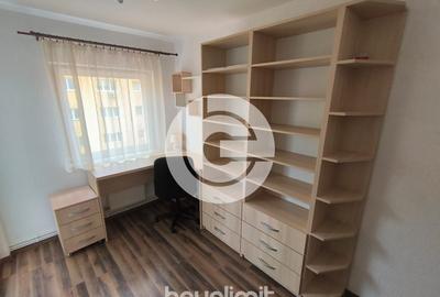 Apartament cu 4 camere decomandat, mobilat în Vasile Aaron - 8