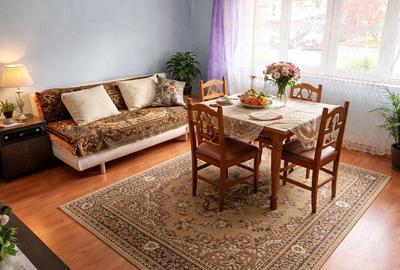 Apartament cu 3 camere decomandat în Central - 1