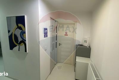 Spațiu comercial, de 77 mp, în Central - 4