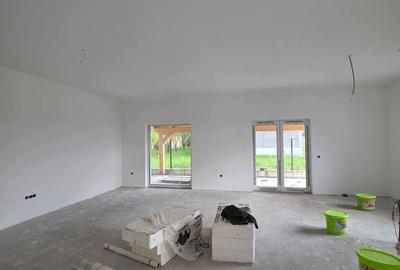 Casă cu 4 camere cu Teren 500 Mp în Central - 3