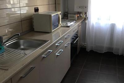 Apartament cu 2 camere decomandat în 5 Călărasi - 1