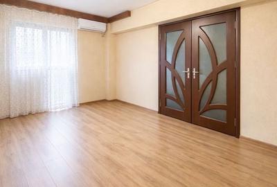 Apartament cu 4 camere decomandat în Calea București - 5