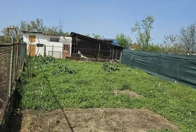 Casă cu Teren 1996 Mp în Giulvăz - 2