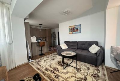 Apartament cu 3 camere semidecomandat, mobilat în Florești - 6