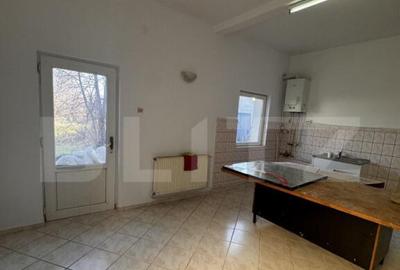 Casă cu 7 camere cu Teren 624 Mp în Fratelia