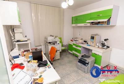 Spațiu comercial, de 60 mp, în Central - 3