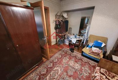 Casă cu 4 camere în Băicoi - 3